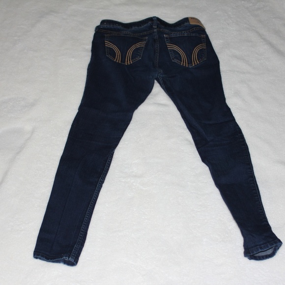 Hollister Super Skinny Dark Wash Jeans - Picture 2 of 2